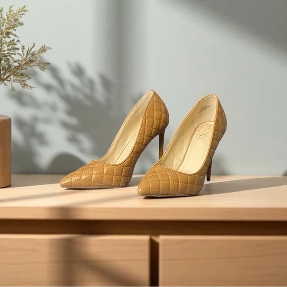Cognac tan beige light brown quilted classic pointy toe stiletto pump heels - Picture 2 of 5